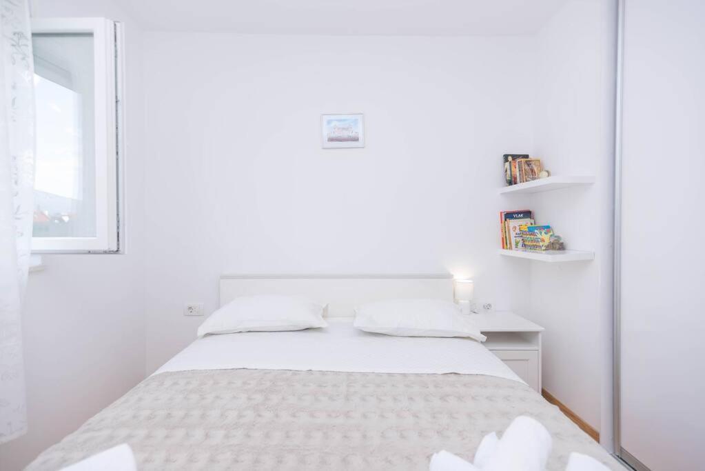 Feel Like Home Podstrana Bagian luar foto